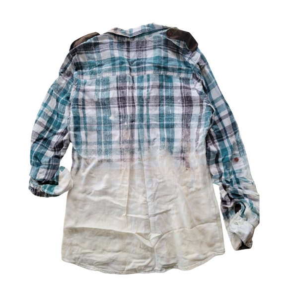 Rustic outfitters small plaid bleach themed button up shirt Teal and white - Picture 3 of 3
